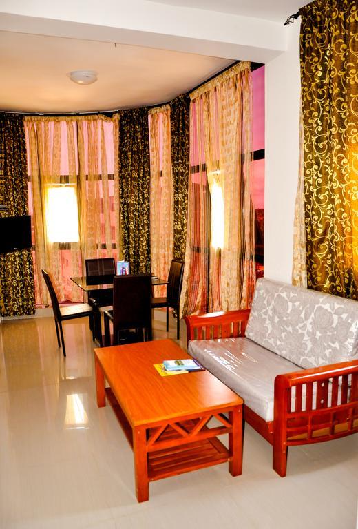 Guest House Lumen Lomé Exterior photo